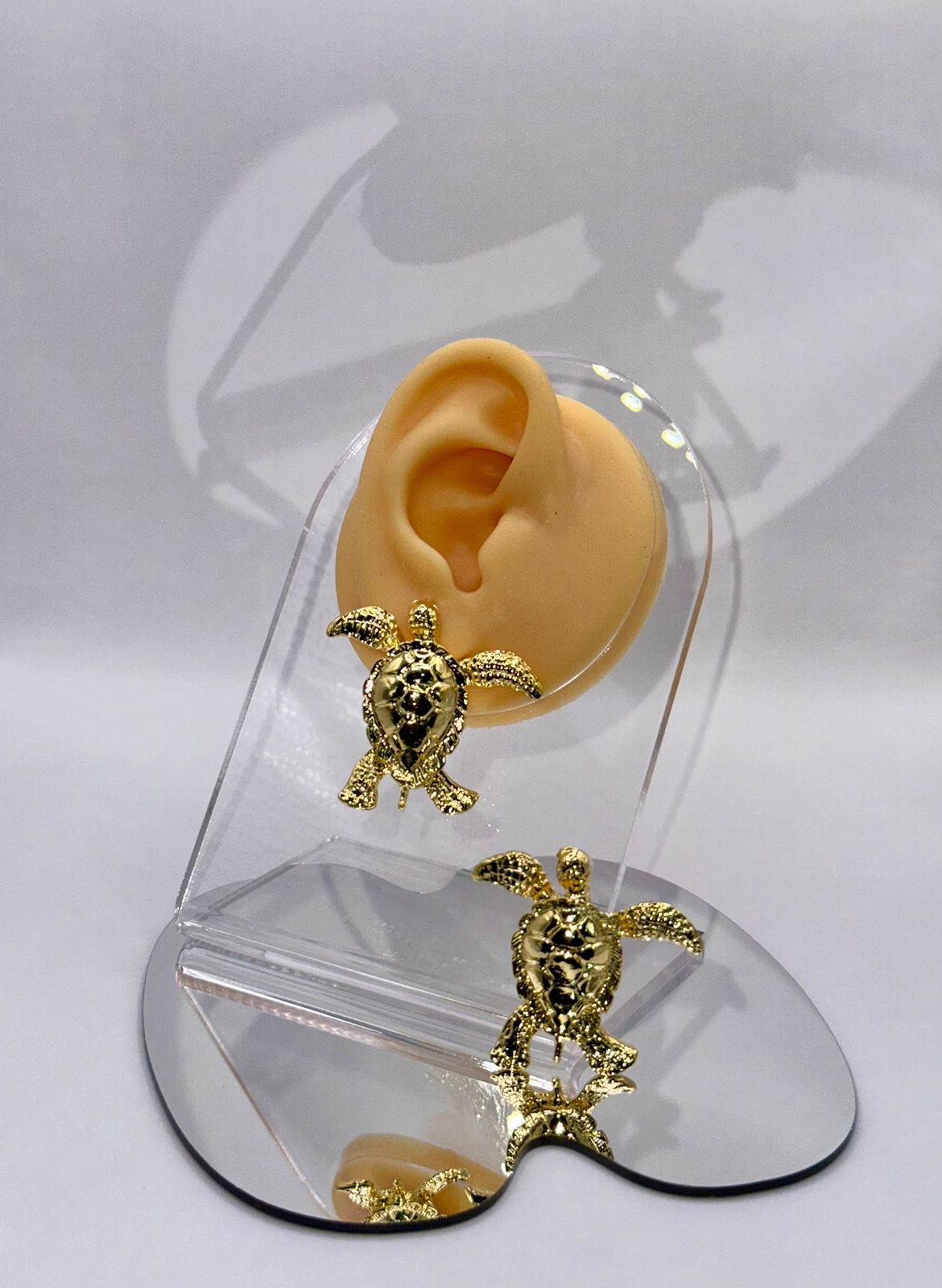 785-b1c29e5b-010c-4c1e-84e7-bdb7f6f893a1.jpg Aretes con diseño de tortuga - Imagen 1