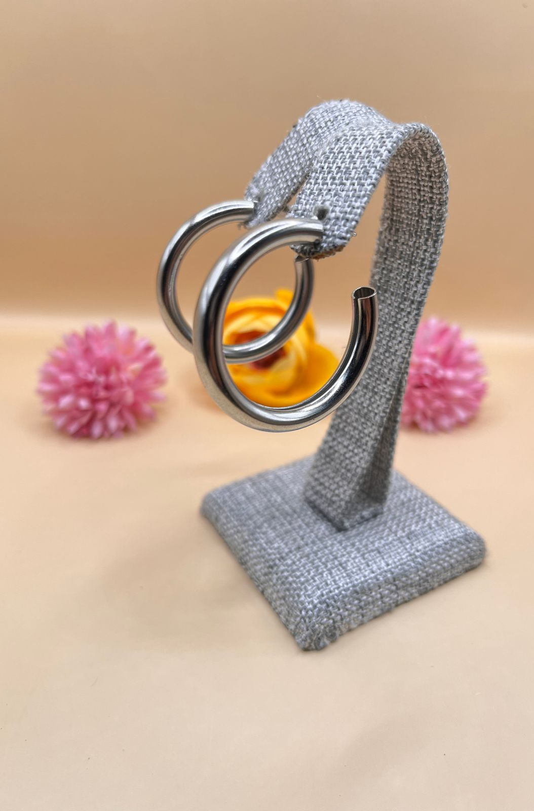 785-81f373bf-b93b-4f40-88c5-176b037bba6b.jpg Argollas plateadas - Imagen 1