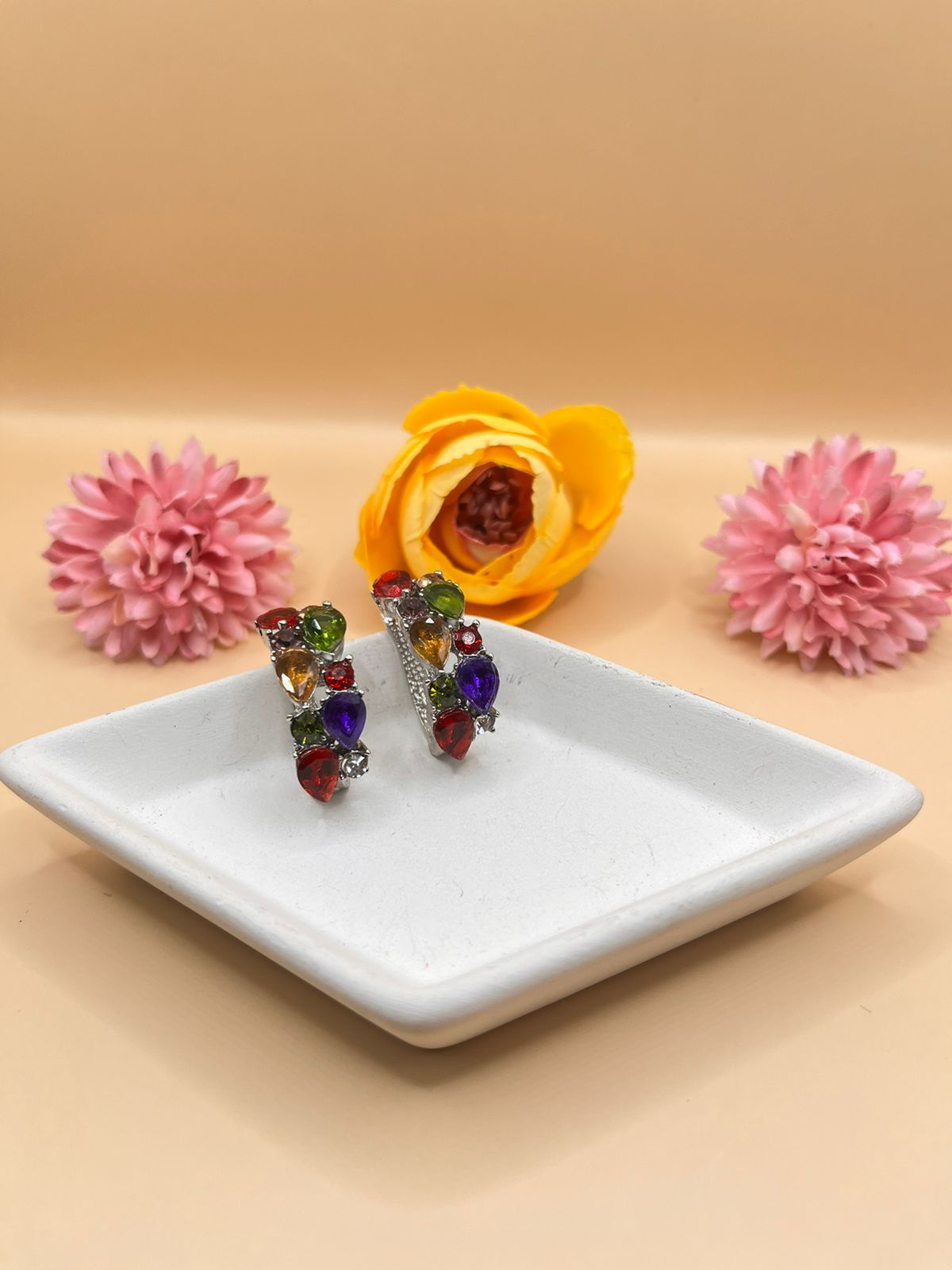 785-9b929d8c-5967-4a3f-93ce-c23908853bdf.jpg Aretes con piedras de colores - Imagen 1