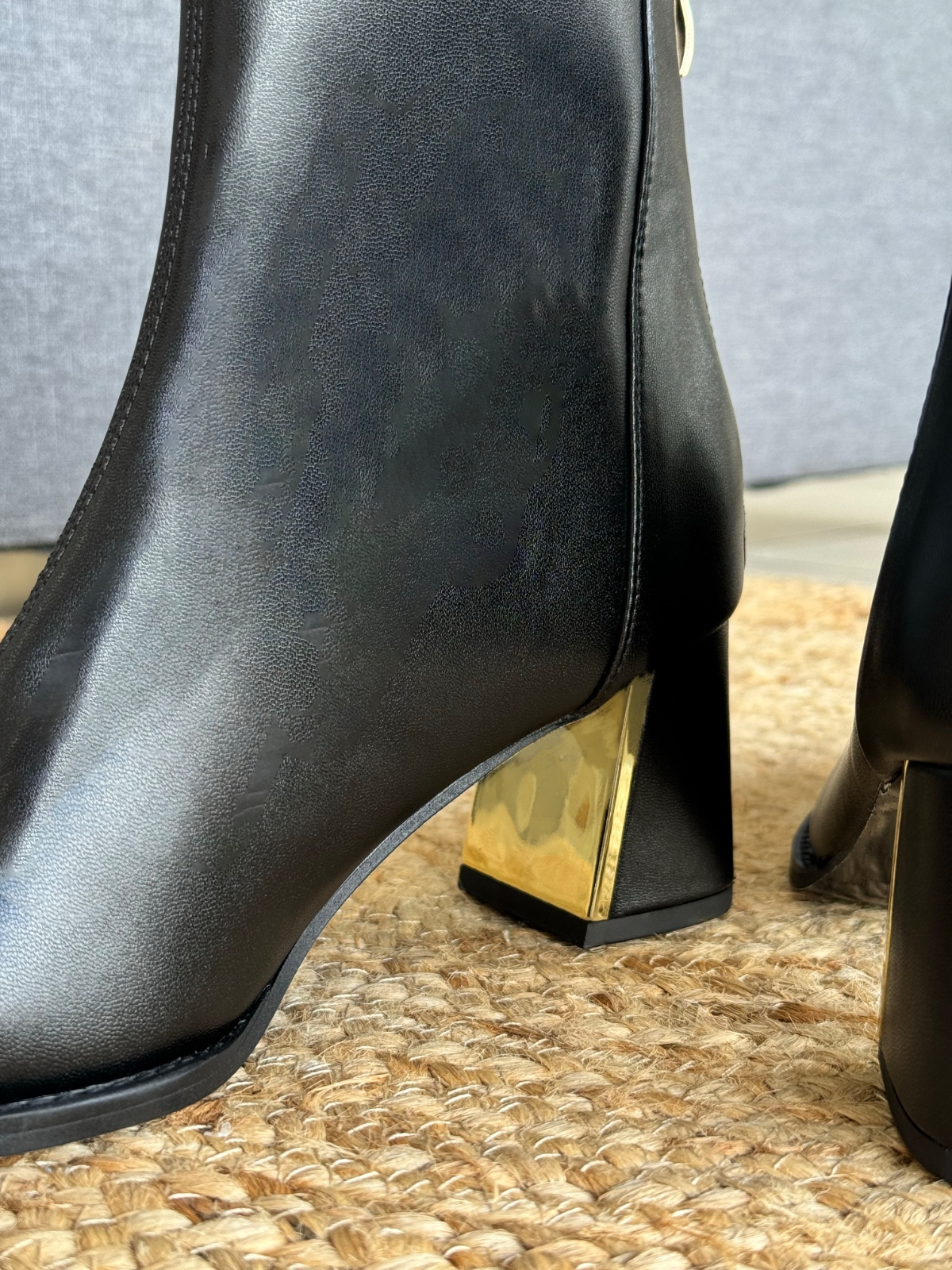 Botas negras – Contour