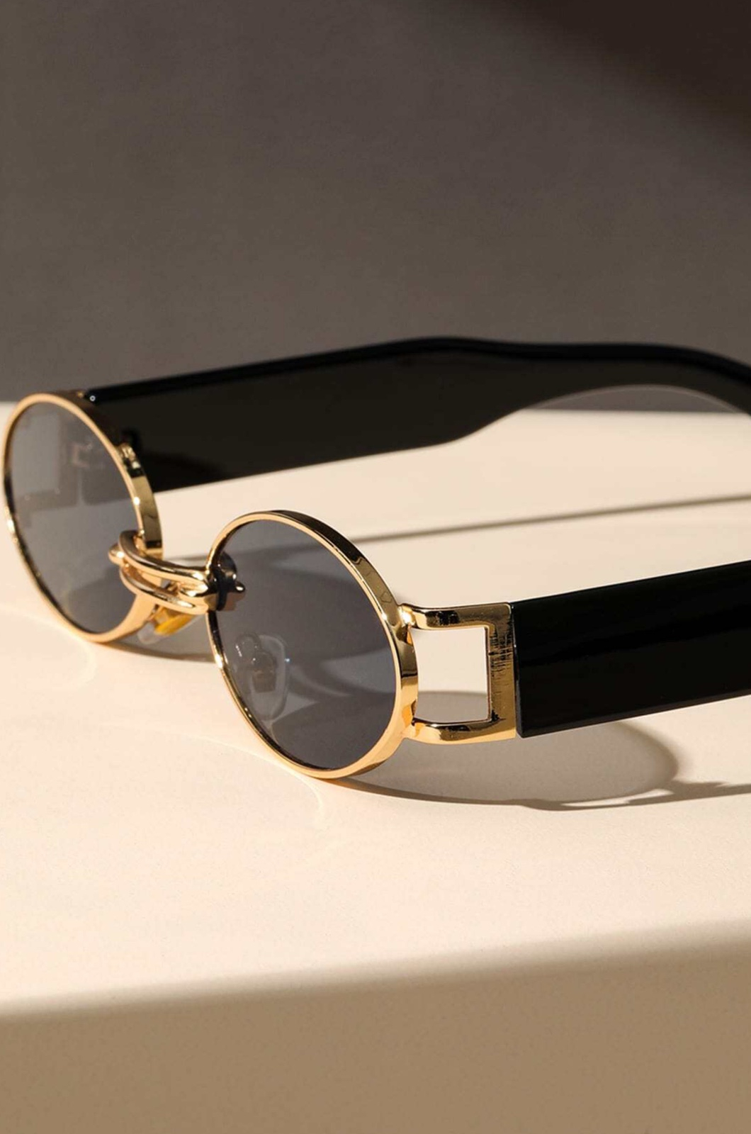 785-01951295-9554-77fd-b9af-7331c0c260eb.jpg Lentes negro/dorado - Imagen 1