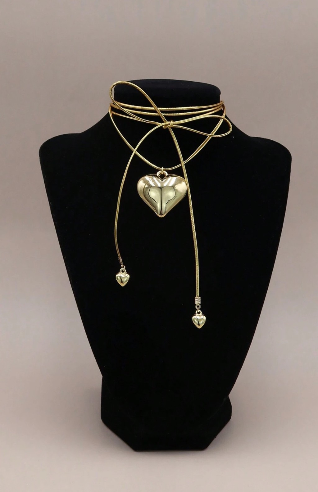 785-0197701c-25ef-736f-94af-989b1499baab.jpg Collar dorado de corazón - Imagen 1