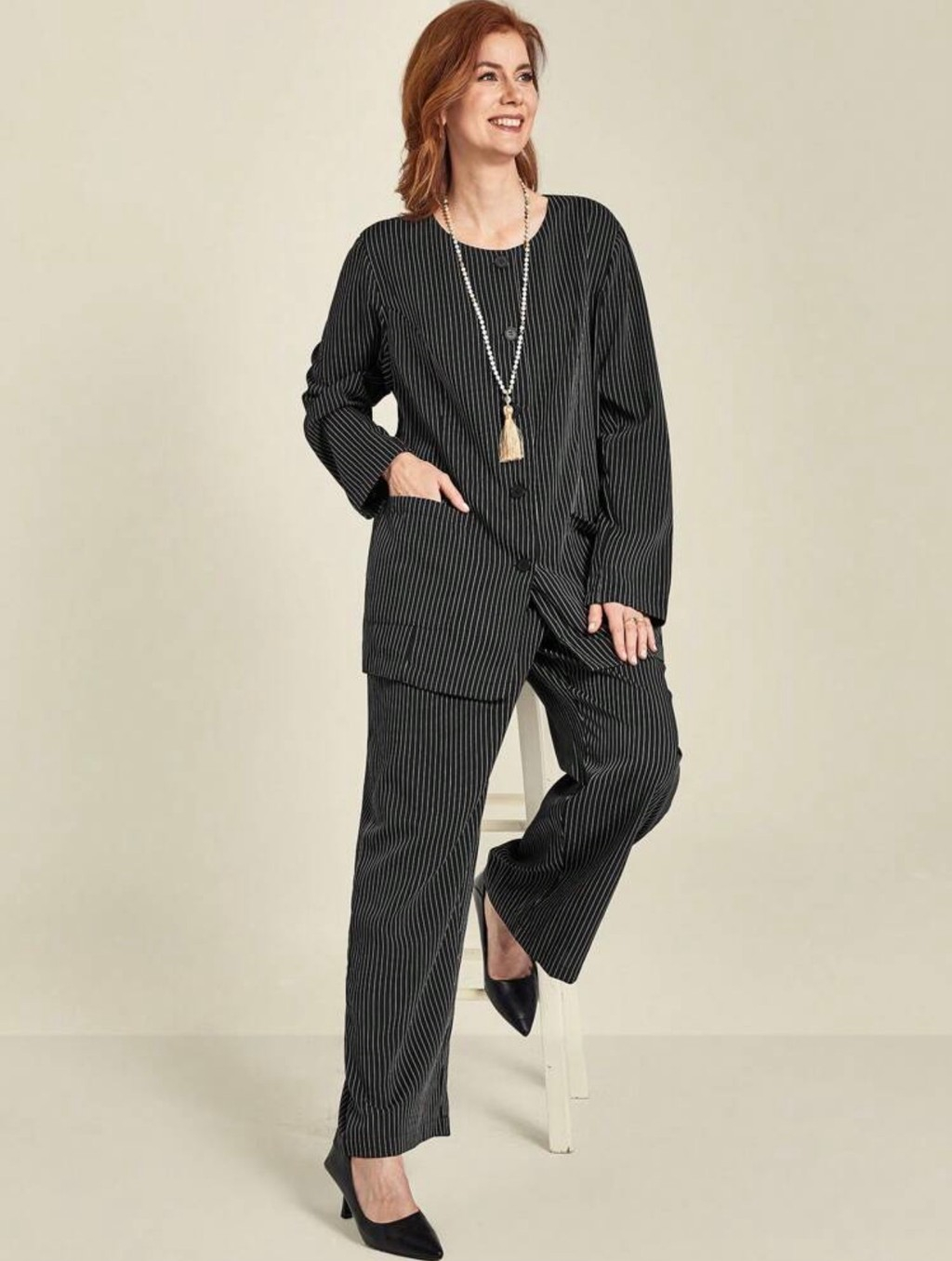 785-019ac318-fac1-767d-b236-1d2b99bdd480.jpg Conjunto blusa blazer y pantalón - Imagen 1