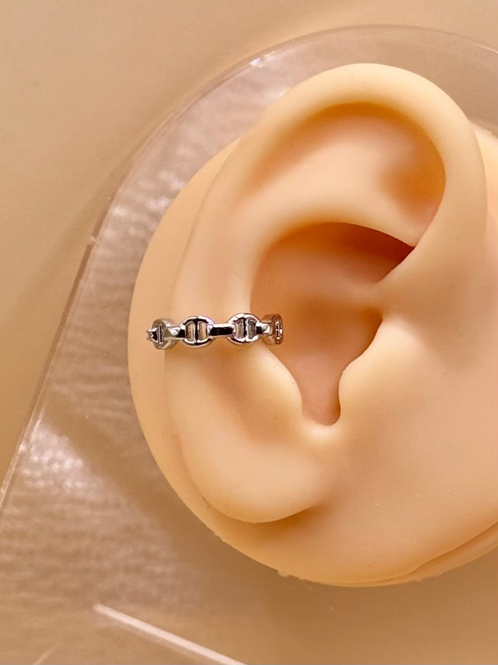785-019b0ee2-f9ec-753f-b5ca-be06231aeeac.jpg Earcuff rodio - Imagen 1