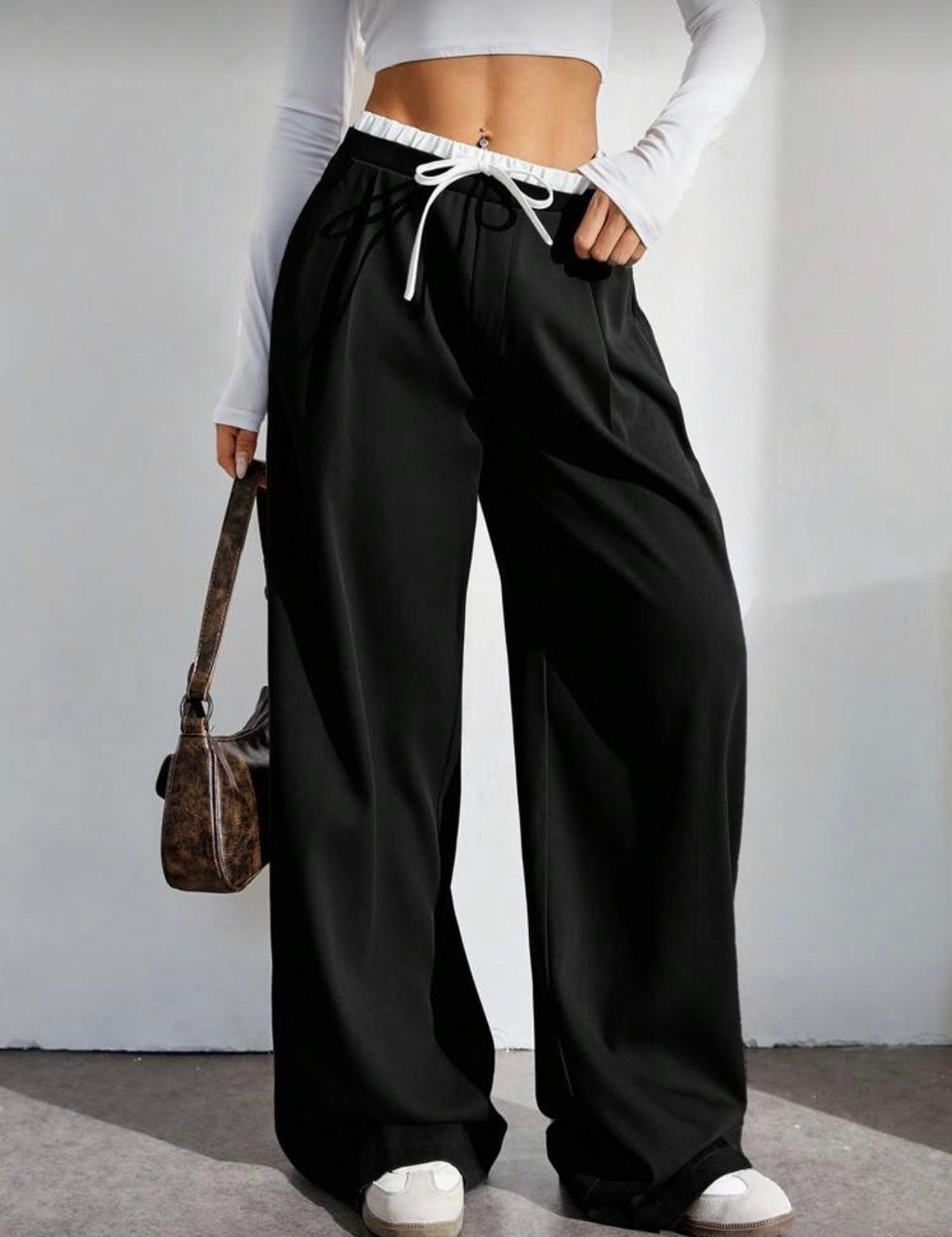 785-019cdb47-bf57-722f-8534-97cdecd71aa2.jpg Pantalón negro con pretina blanca - Imagen 1